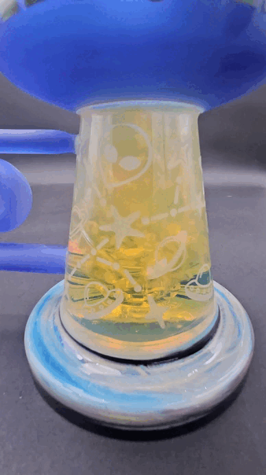 6.5" Fumed UFO Abduction Water Pipe-Avernic Smoke Shop
