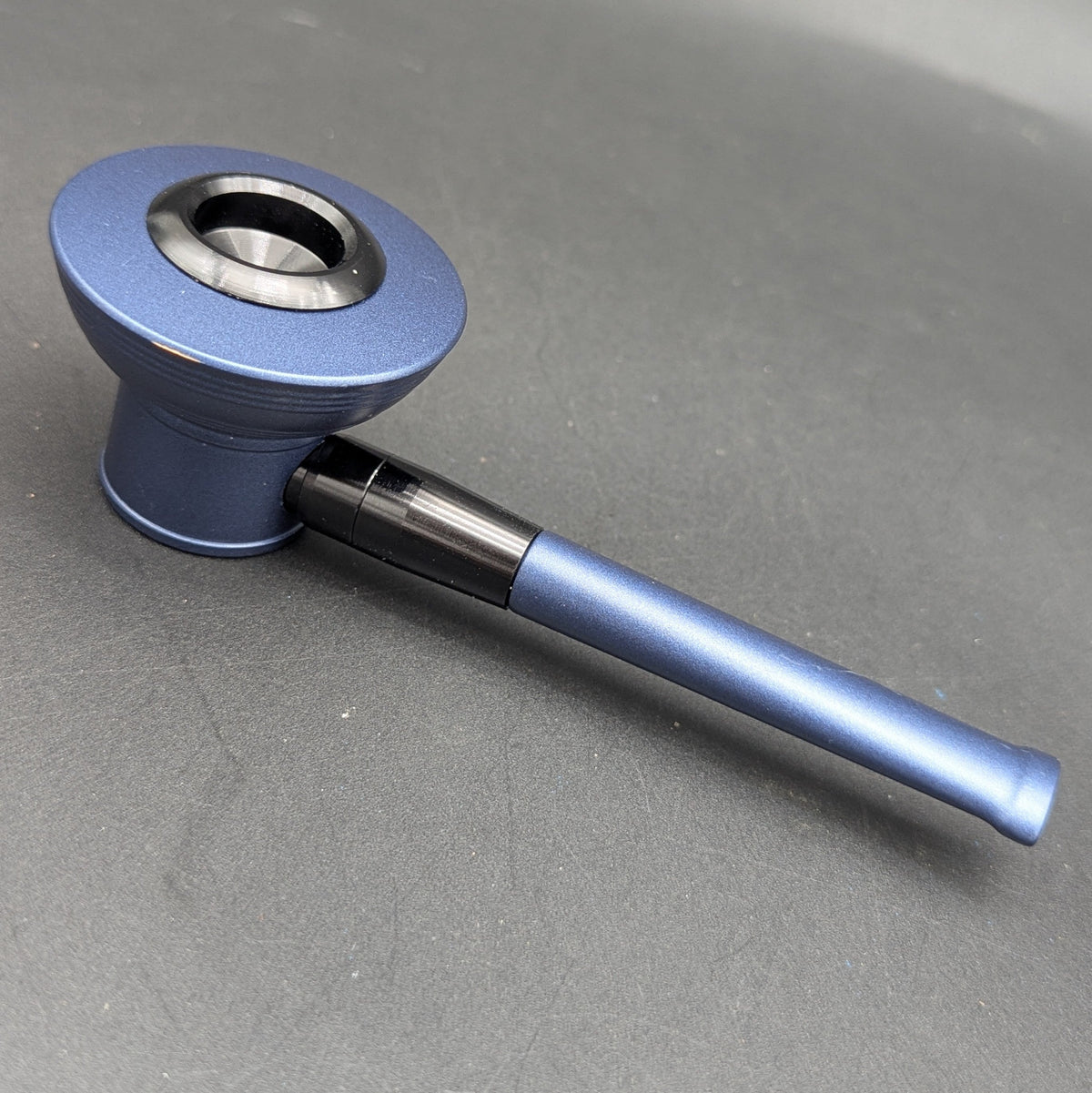5.5" Metal UFO Hand Pipe-Avernic Smoke Shop