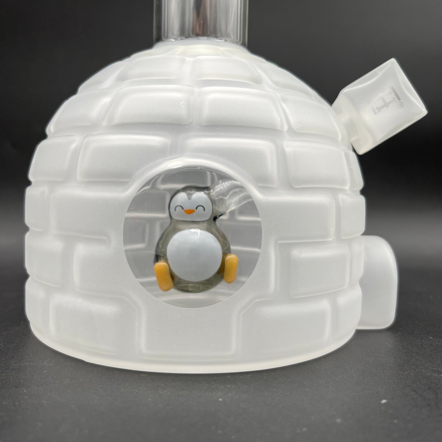 Hemper XL Igloo Water Pipe-Avernic Smoke Shop