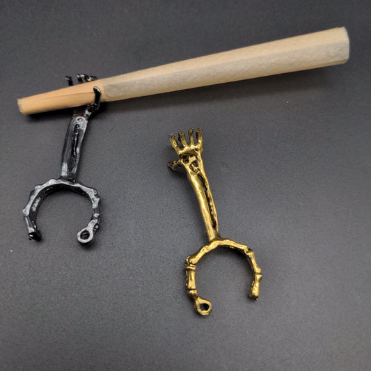 Mini Skeleton Hand Blunt Holder-Avernic Smoke Shop