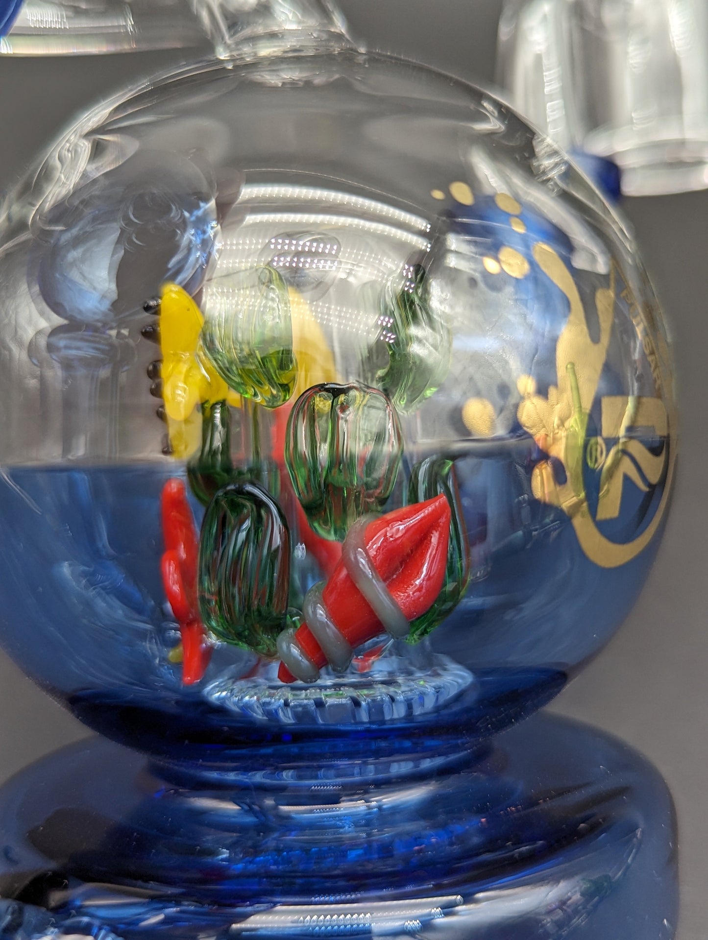 Pulsar Sea Globe Glass Recycler Rig | 7"-Avernic Smoke Shop