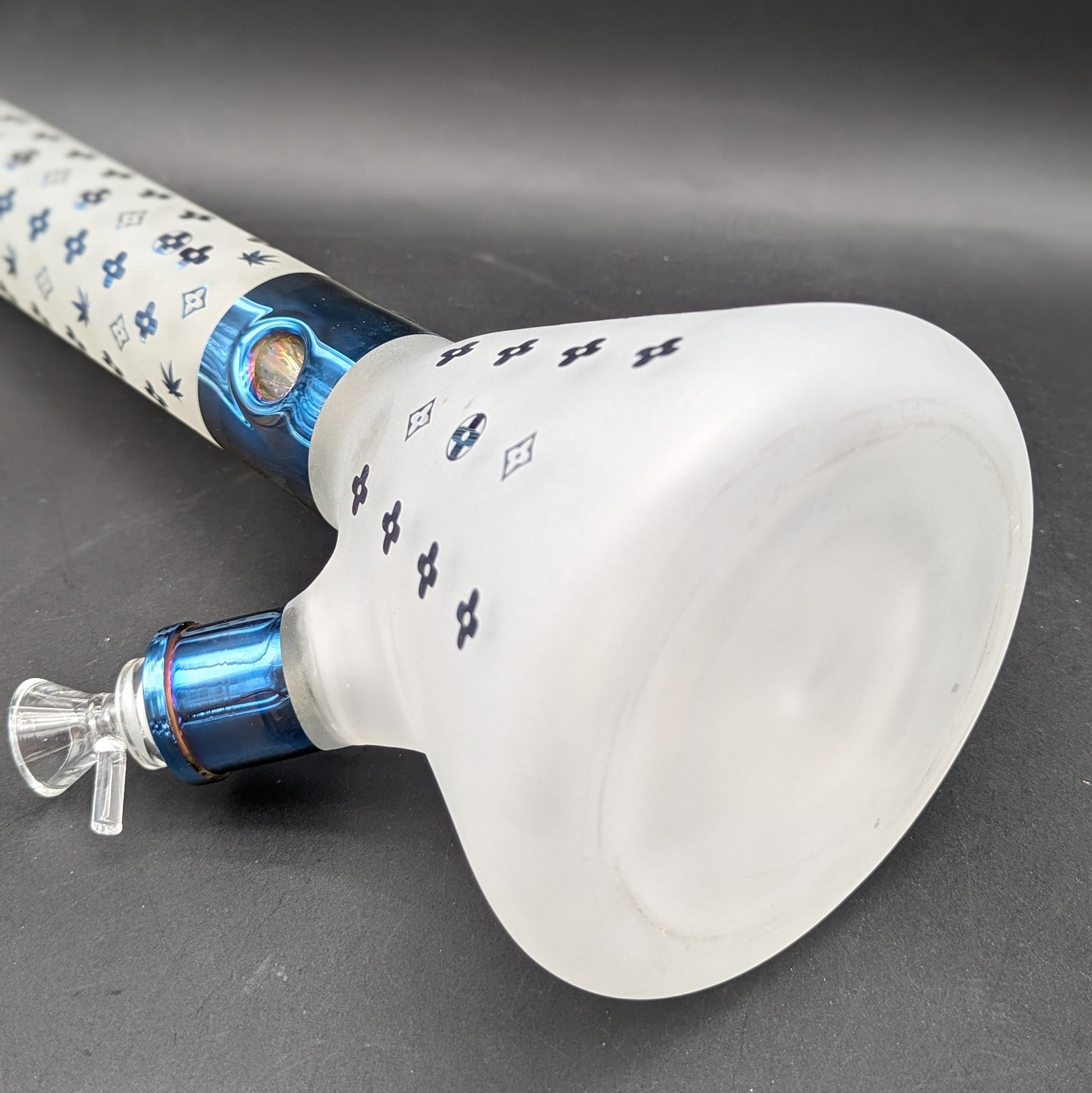 18" LV 7mm Frosted Glass Beaker Bong-Avernic Smoke Shop