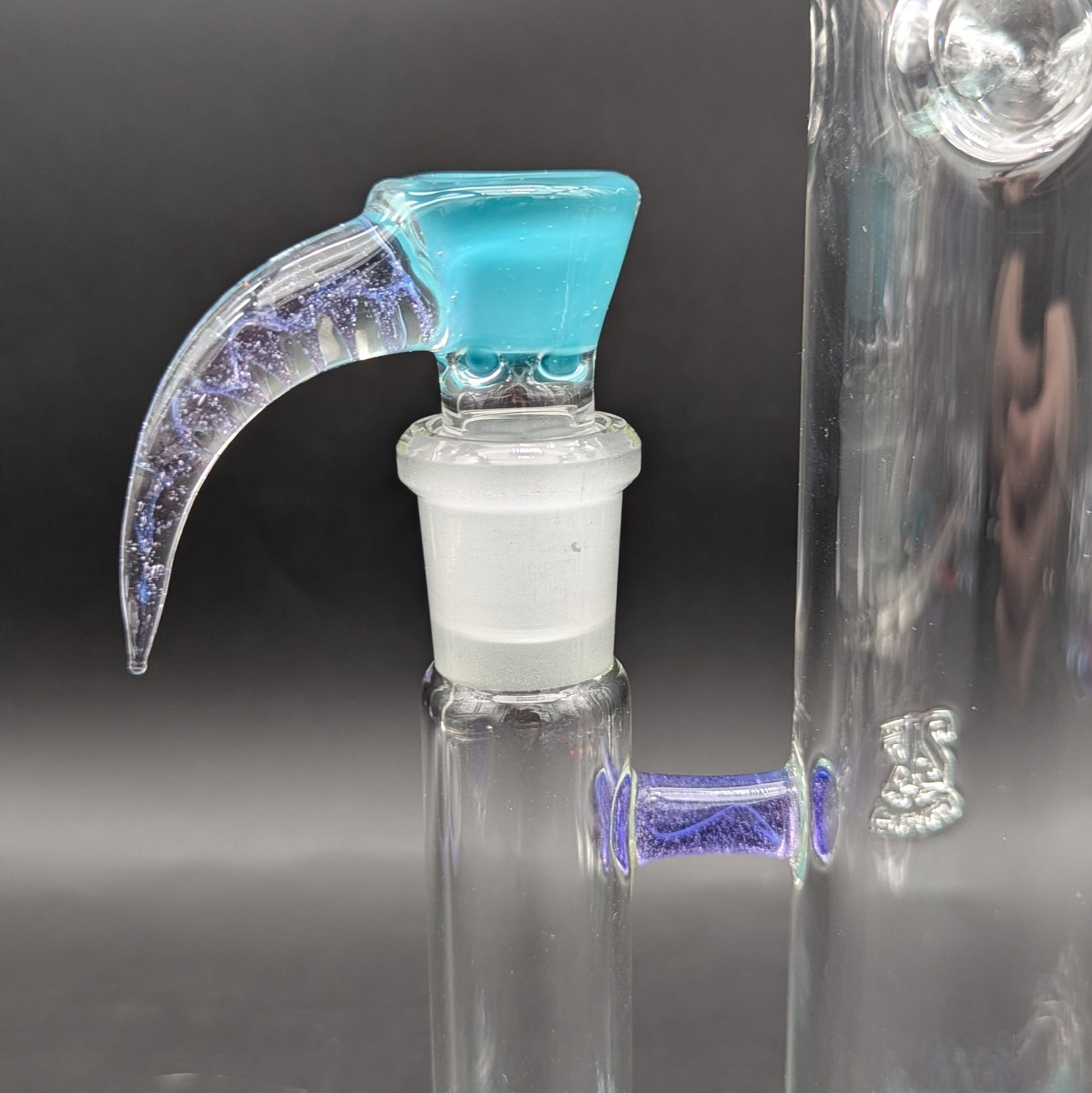 2K Glass Dual Color Heart Bong-Avernic Smoke Shop