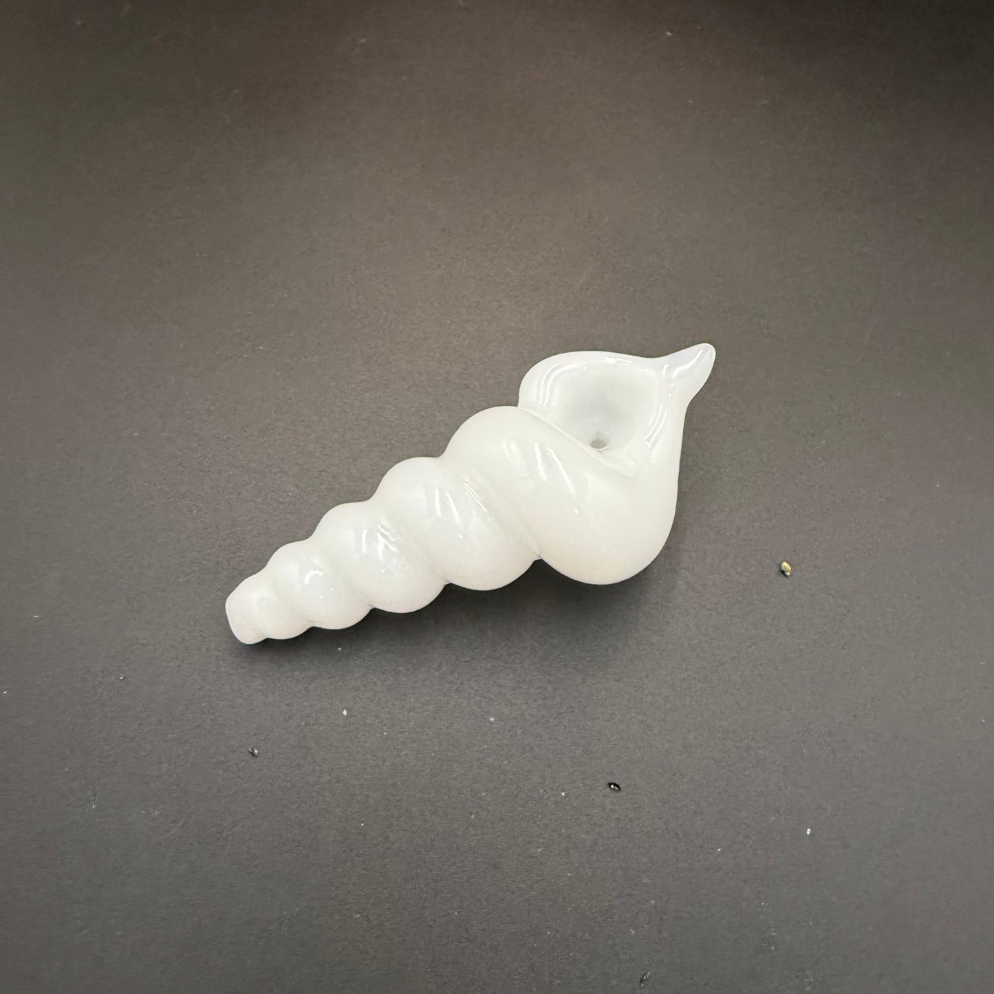 Shell Shaped Glass Hand Pipe - Meech Madness Smoke Shop