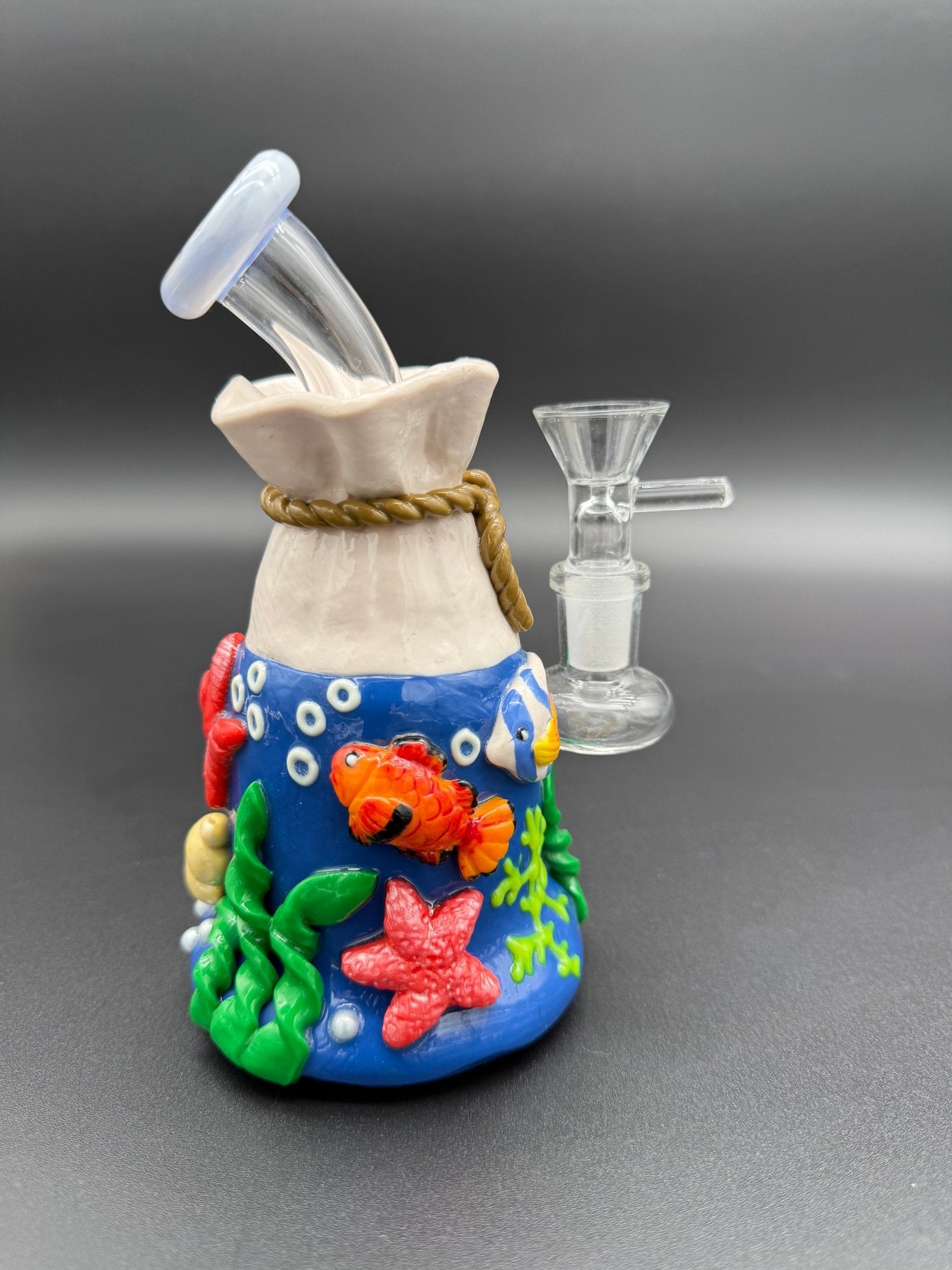 6.5” Underwater Treasure 3D Bong - Meech Madness Smoke Shop