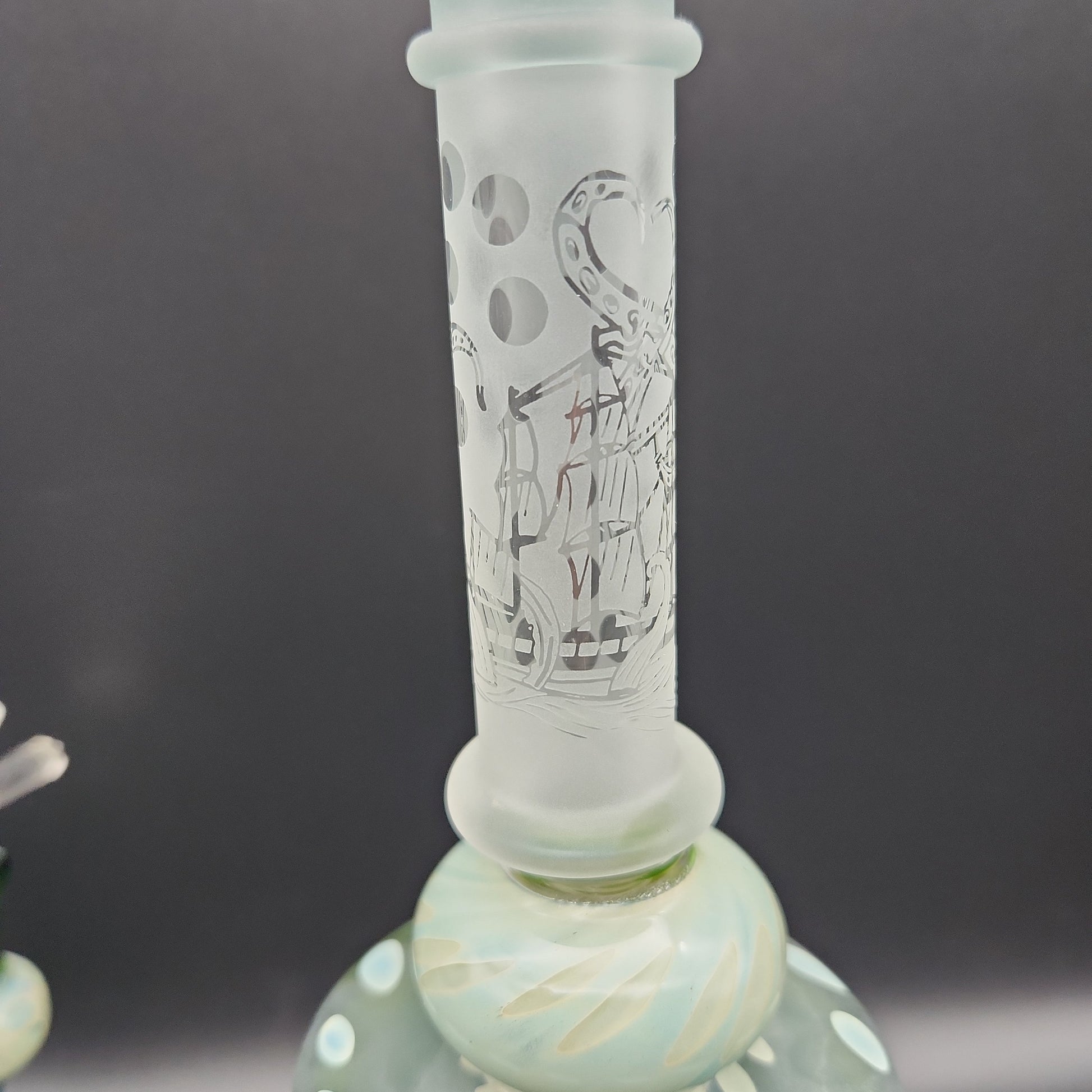 9.5" Kraken Tentacle Sandblasted Water Pipe - Avernic Smoke Shop