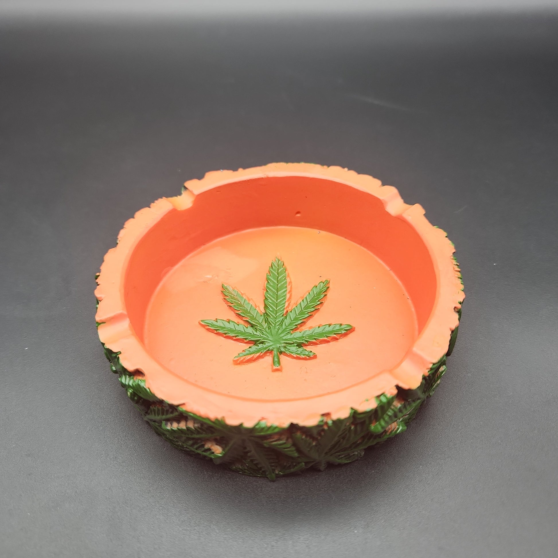 Abundance of Hemp Leaves Round Resin Ashtray | 4.25" - Avernic Smoke Shop