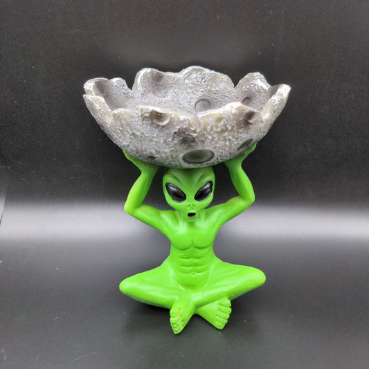 Alien Holding Moon Ashtray | 5.5"-Avernic Smoke Shop