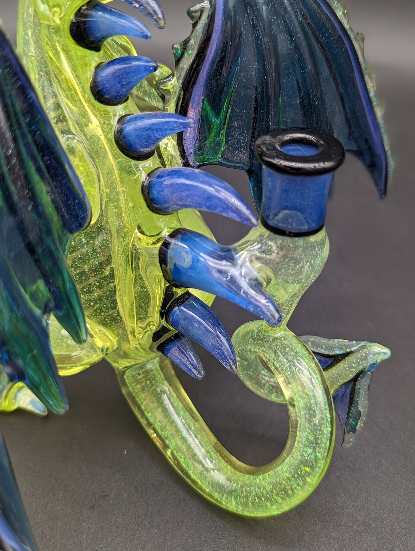Crushed Opal Dragon Sculpture Dab Rig - Mako Glass-Avernic Smoke Shop