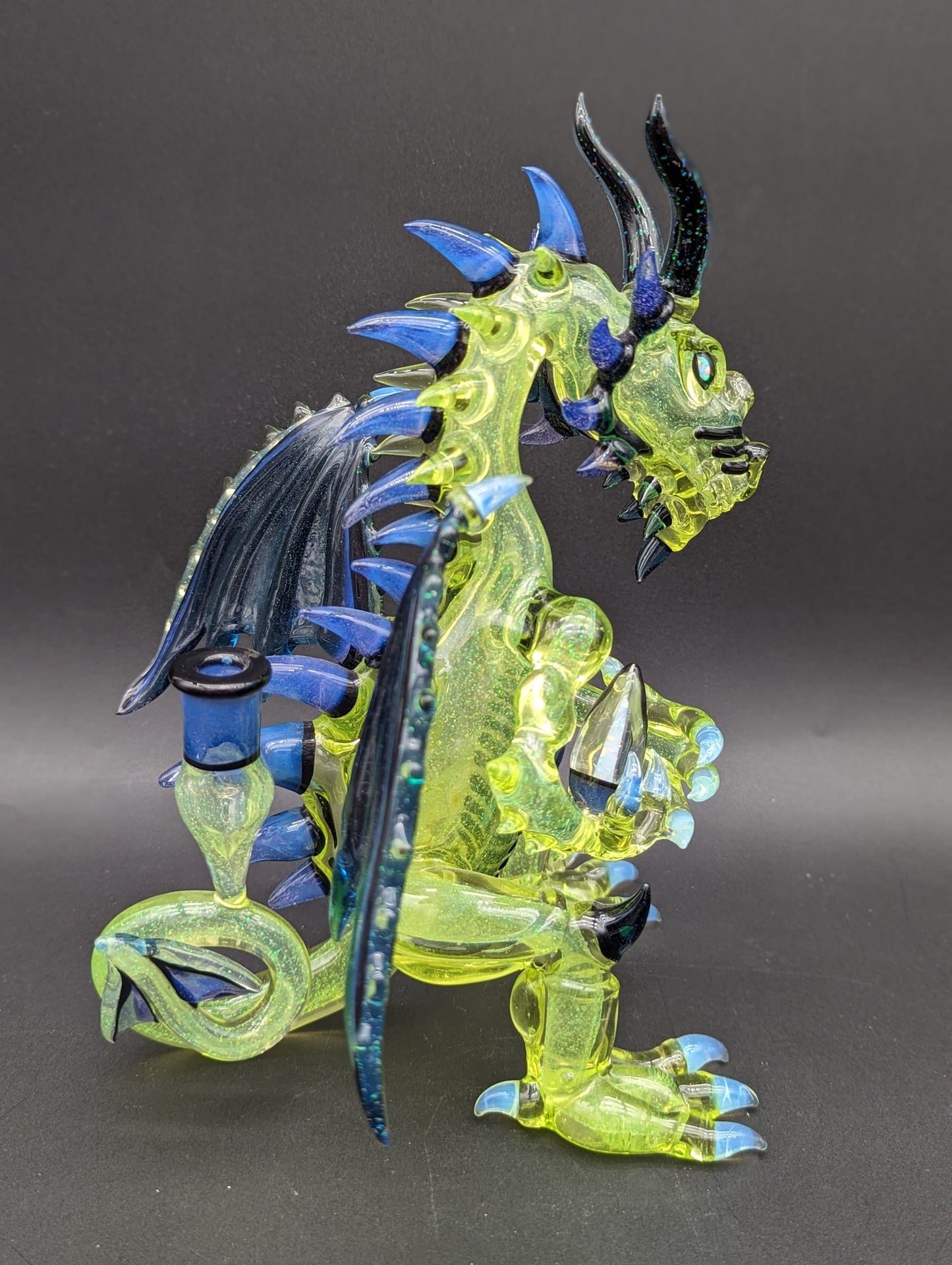 Crushed Opal Dragon Sculpture Dab Rig - Mako Glass-Avernic Smoke Shop
