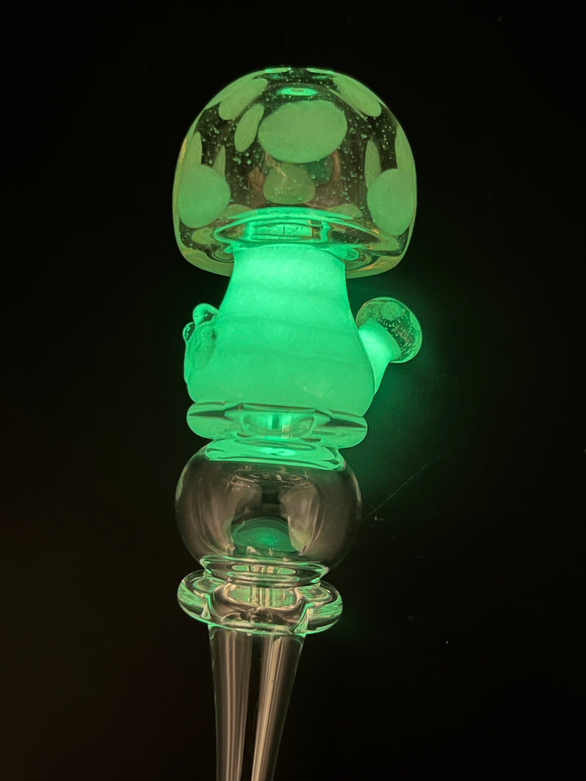 Empire Glassworks Honey Straw - Shroom UV - Avernic Smoke Shop