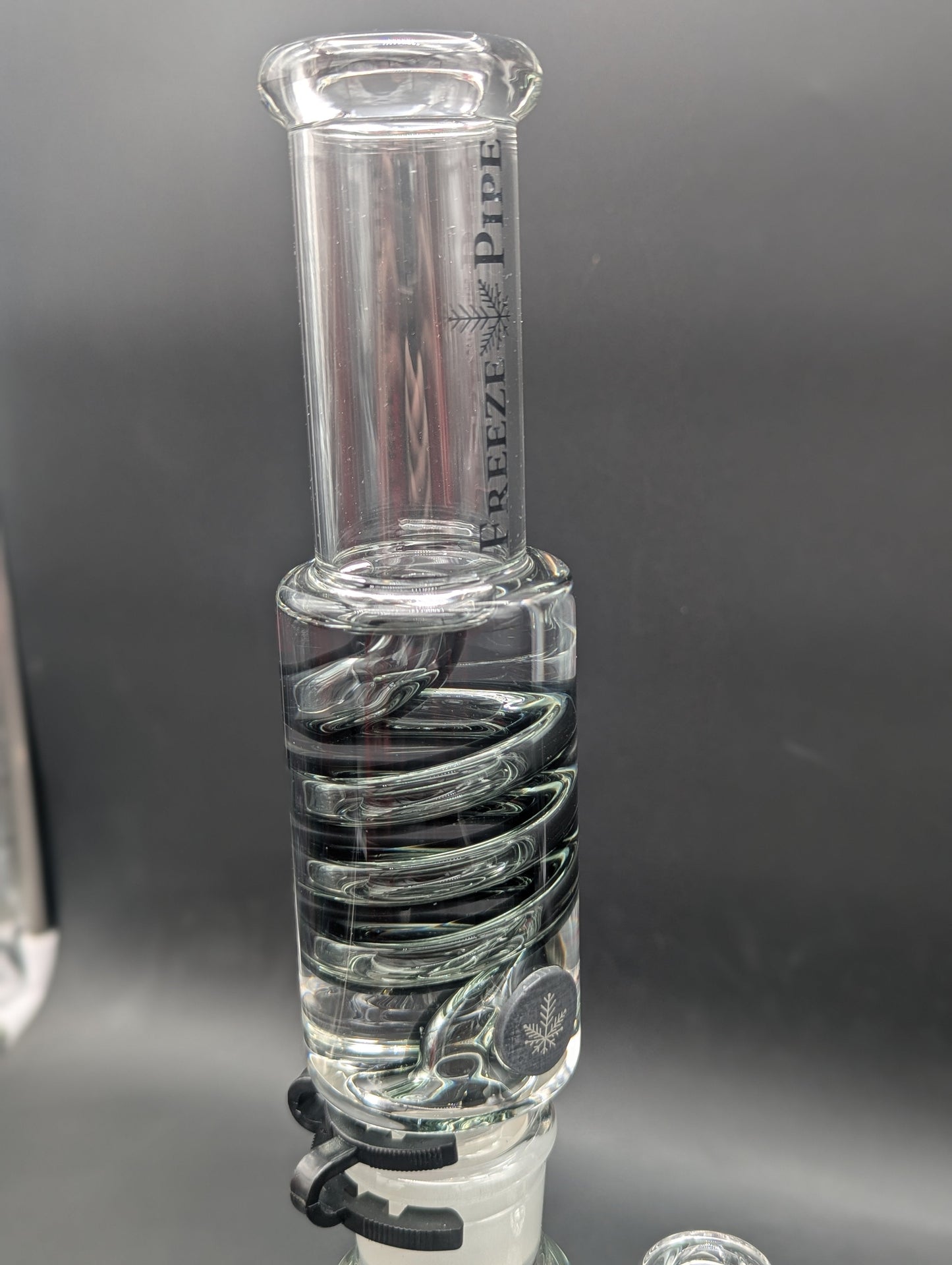 Freeze Pipe - Straight Tube Sphere Bong-Avernic Smoke Shop