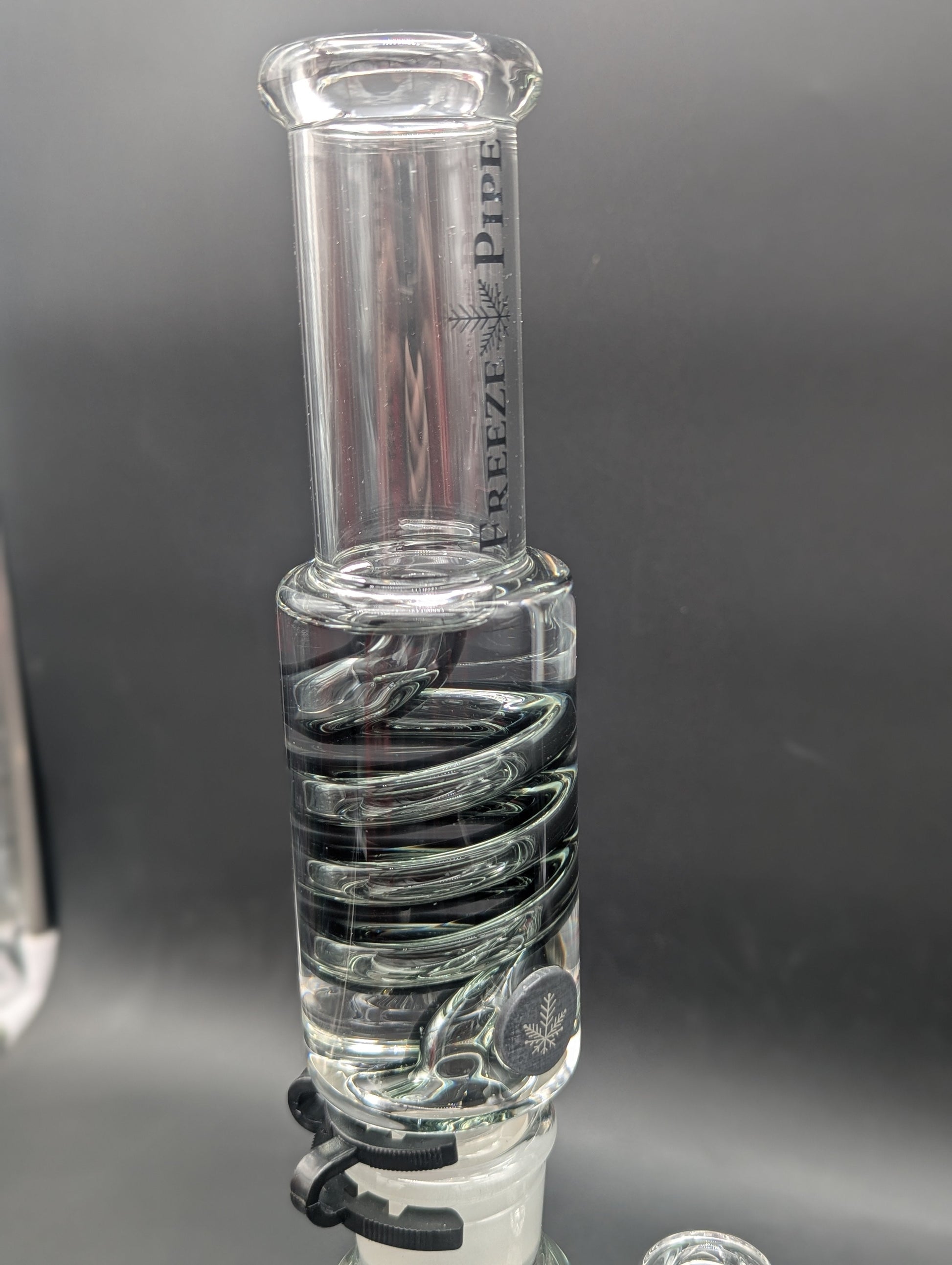 Freeze Pipe - Straight Tube Sphere Bong-Avernic Smoke Shop