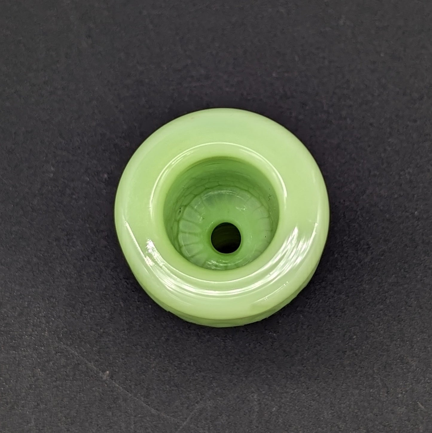 Full Color Single Hole Honeycomb Slide 14mm-Avernic Smoke Shop