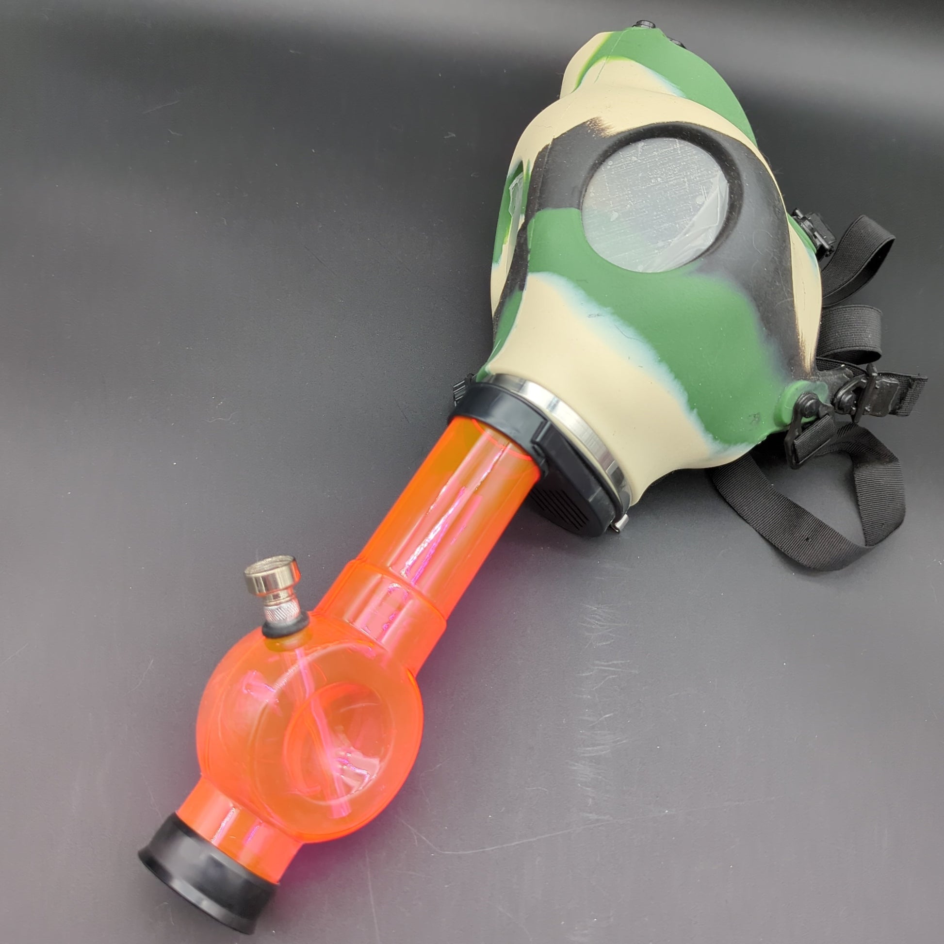 Gas Mask With Bubble Bong - Avernic Smoke Shop