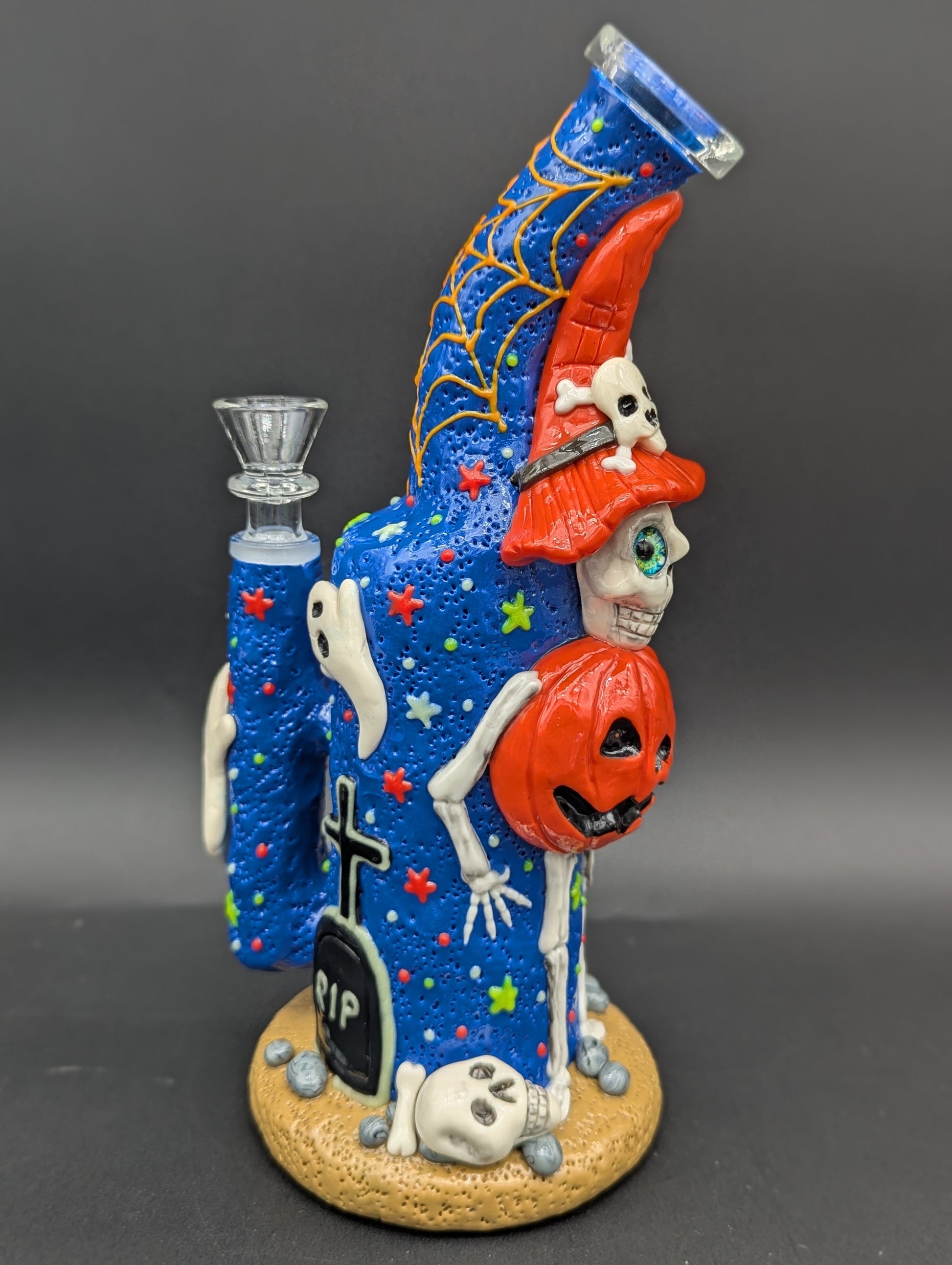 Graveyard Vibes - Spooky 3D Bong-Avernic Smoke Shop