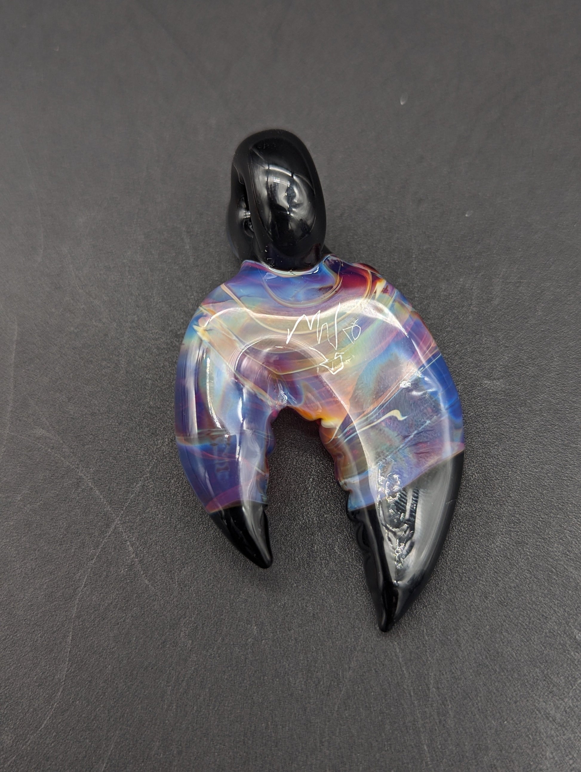 Mako Glass Crab Claw Pendant-Meech Madness Smoke Shop