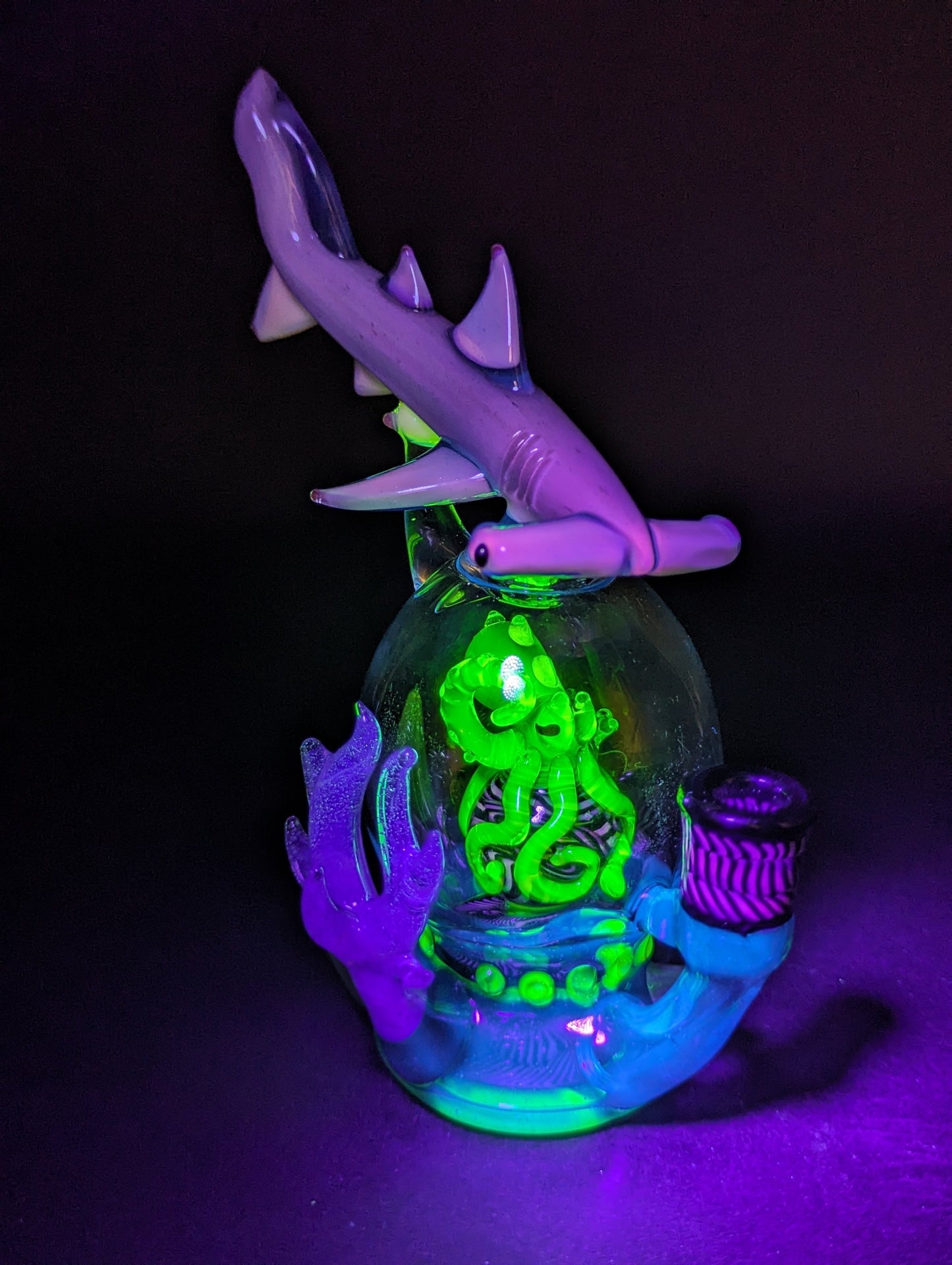 Mako Glass UV Hammerhead Octopus Dab Rig - Meech Madness Smoke Shop
