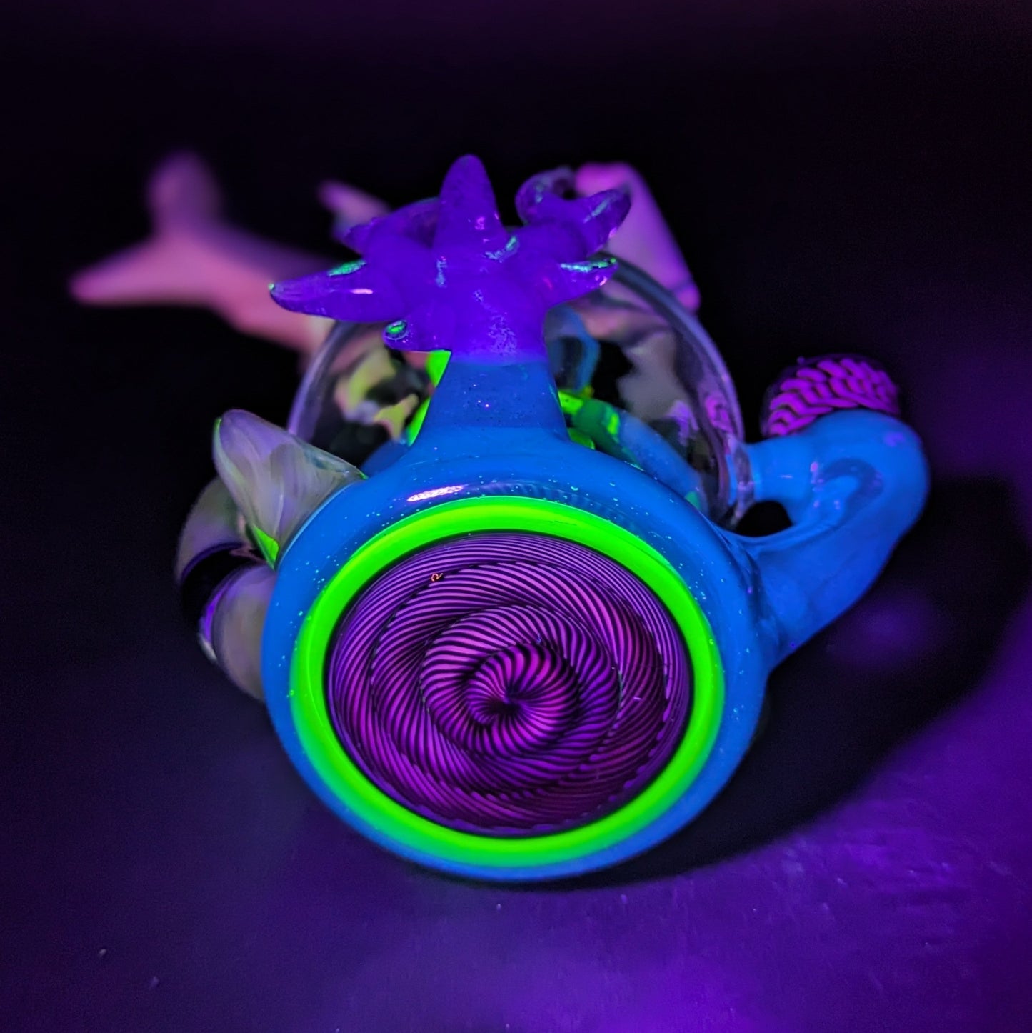 Mako Glass UV Hammerhead Octopus Dab Rig - Meech Madness Smoke Shop
