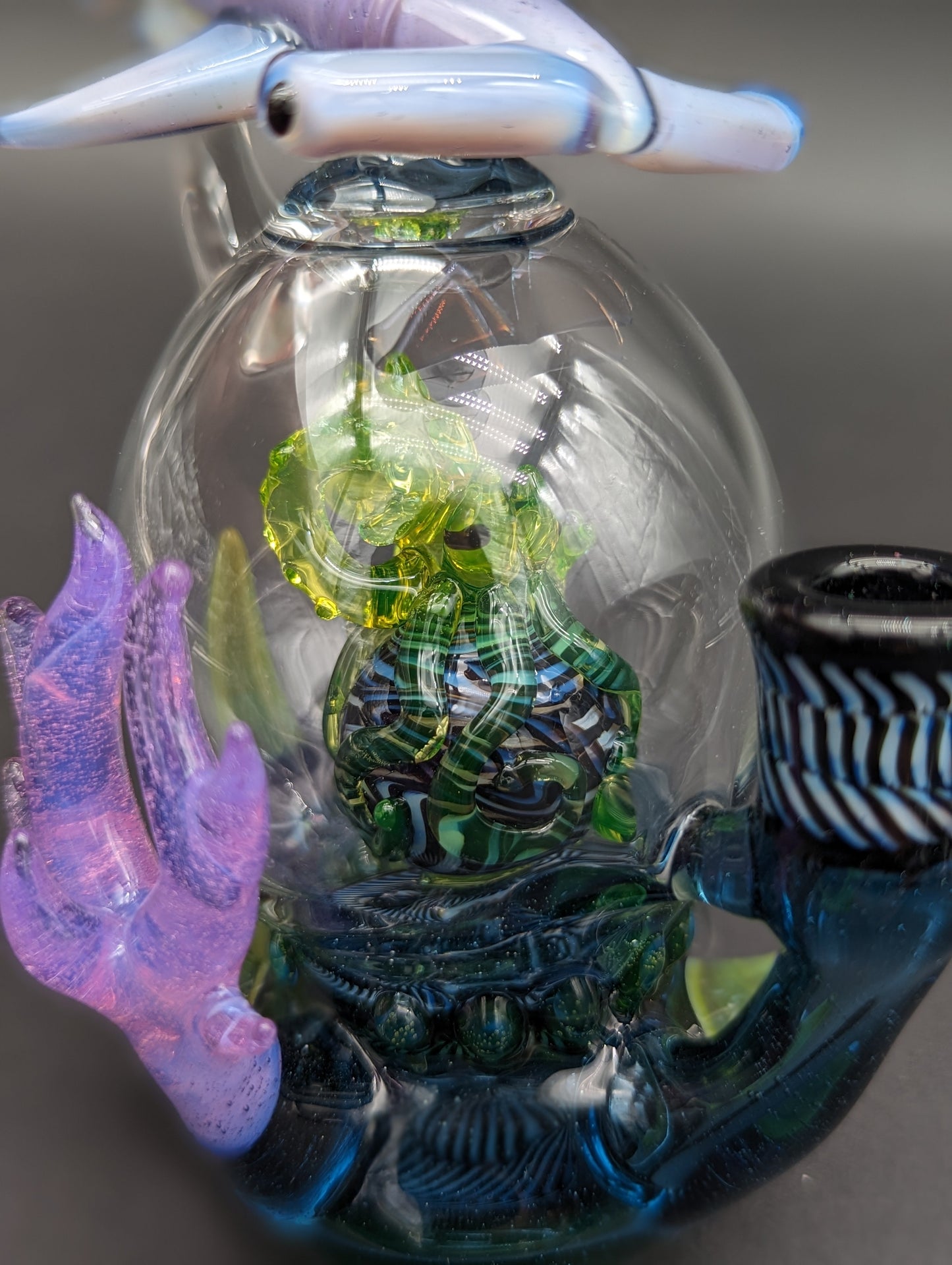 Mako Glass UV Hammerhead Octopus Dab Rig - Meech Madness Smoke Shop