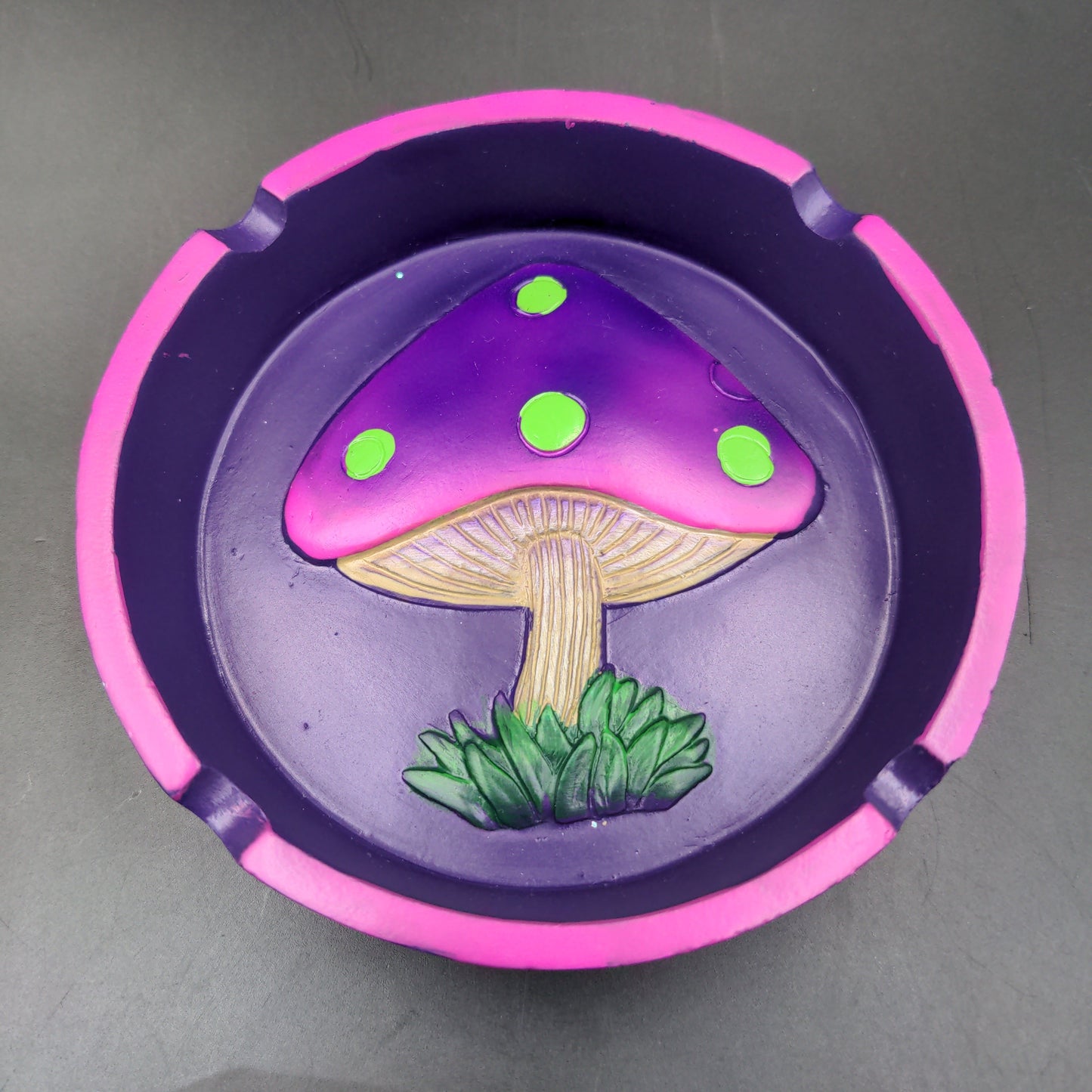 Mushroom Round Polyresin Ashtray | 4.25"-Avernic Smoke Shop