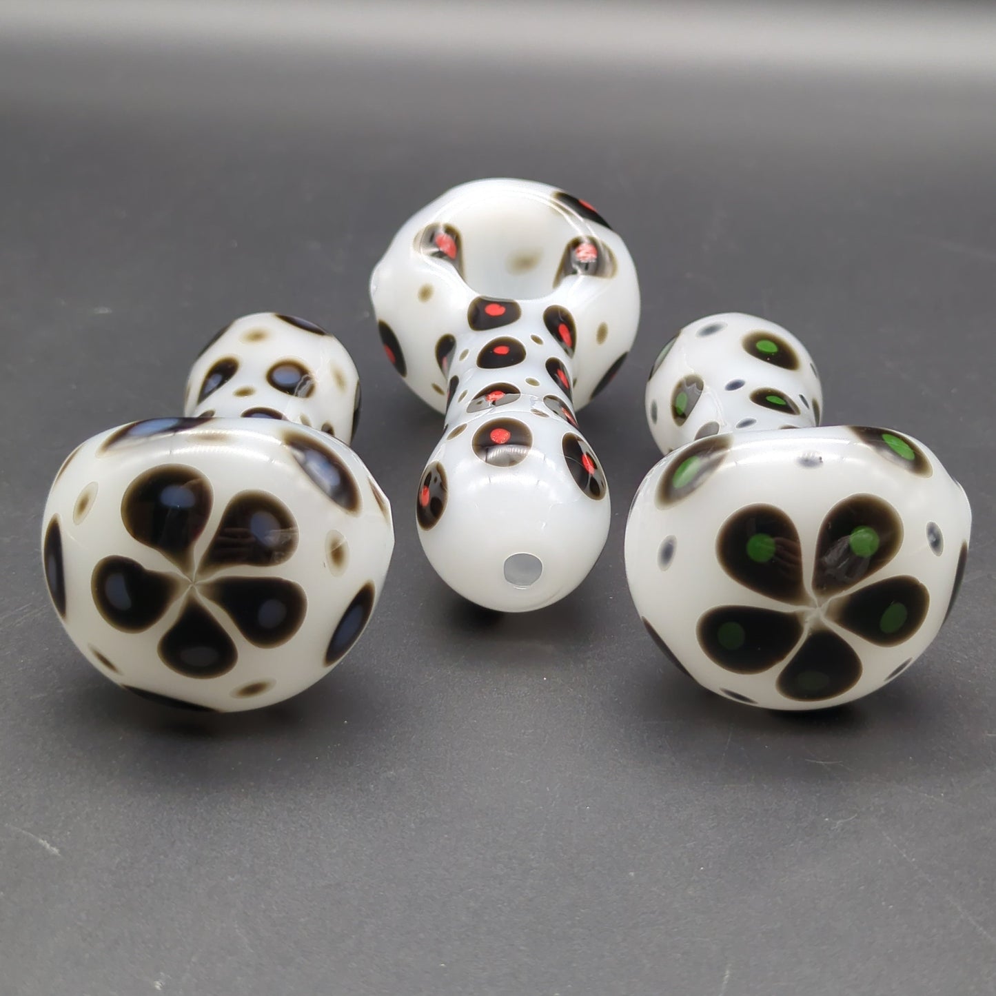 Polka Dot Hand Pipe 4" - Avernic Smoke Shop