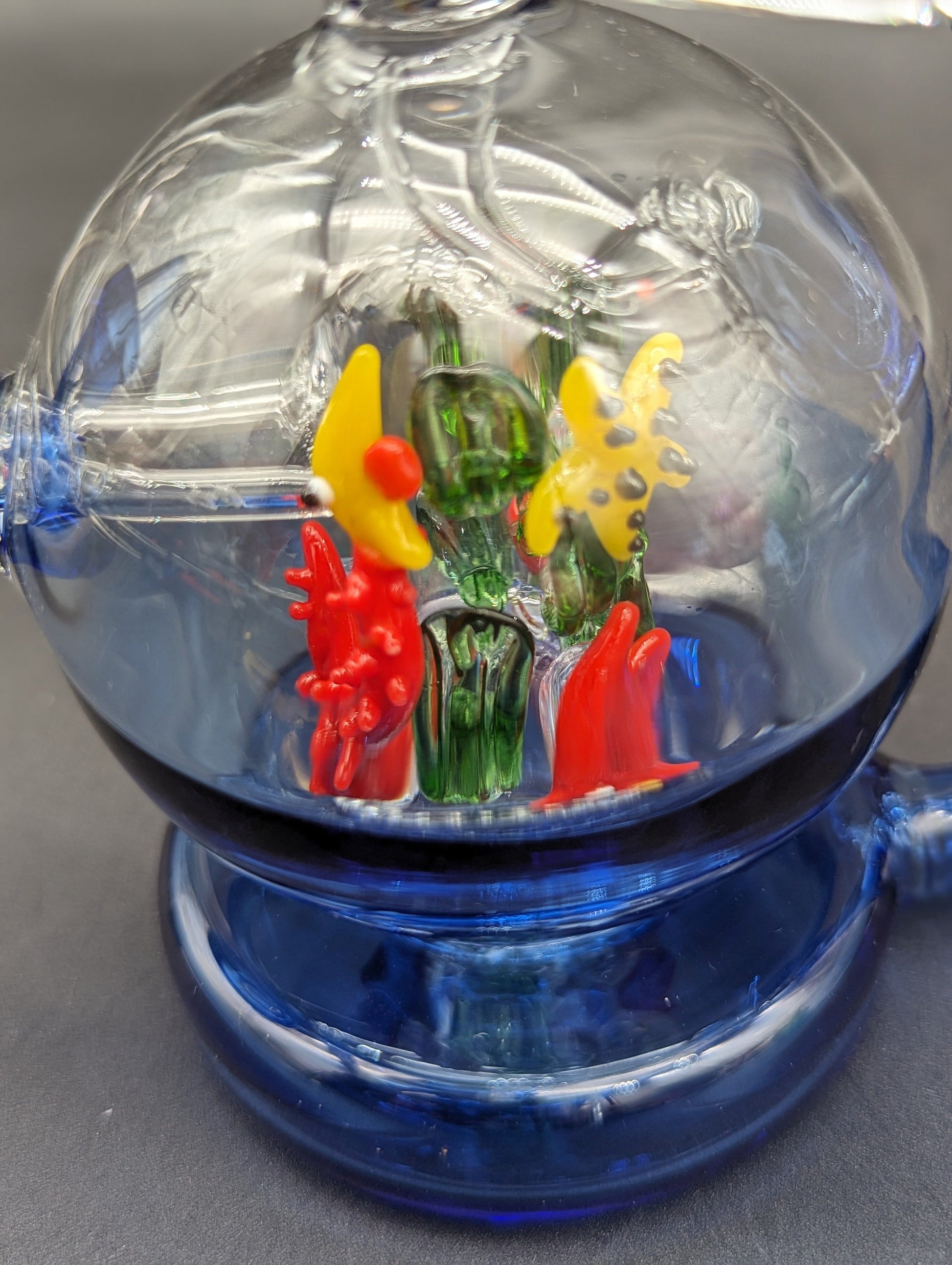 Pulsar Sea Globe Glass Recycler Rig | 7"-Avernic Smoke Shop