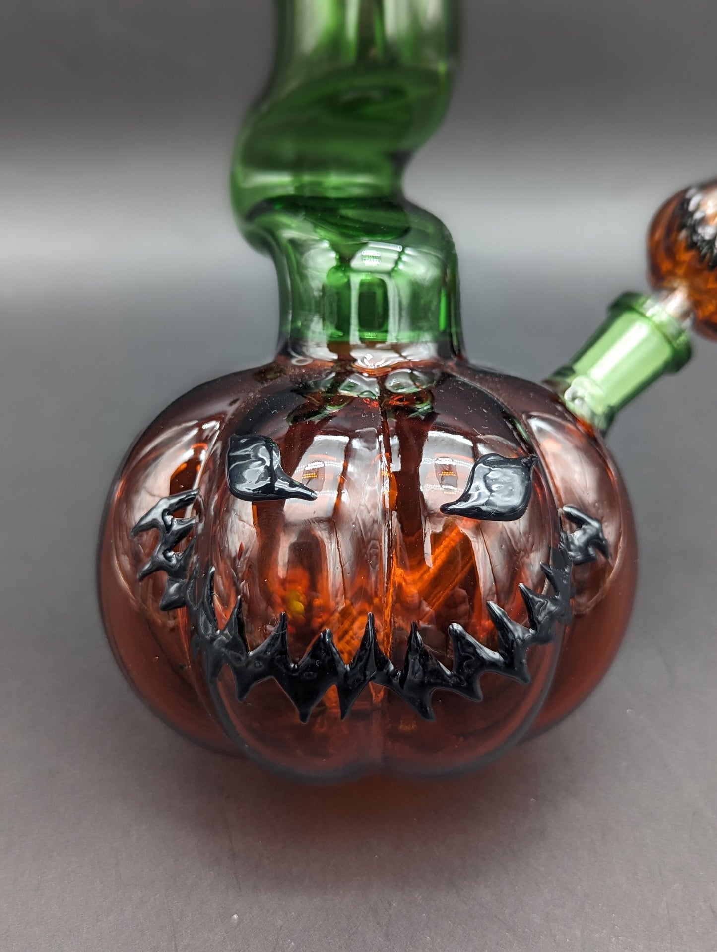 Pulsar Twisted Jack-O-Lantern Bong 11"-Avernic Smoke Shop