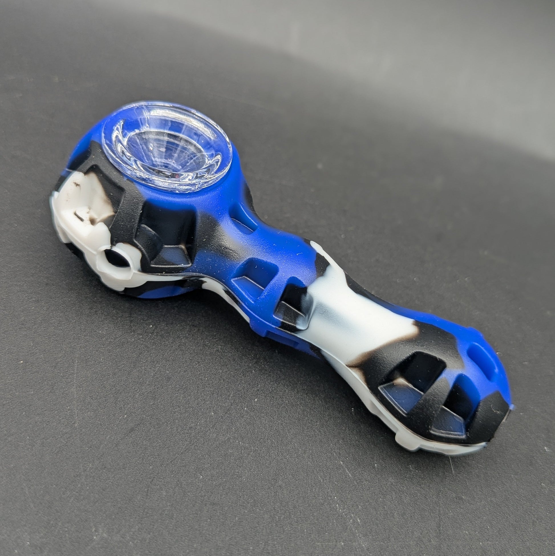 Silicone 4" Hand Pipe w/ Poker-Avernic Smoke Shop