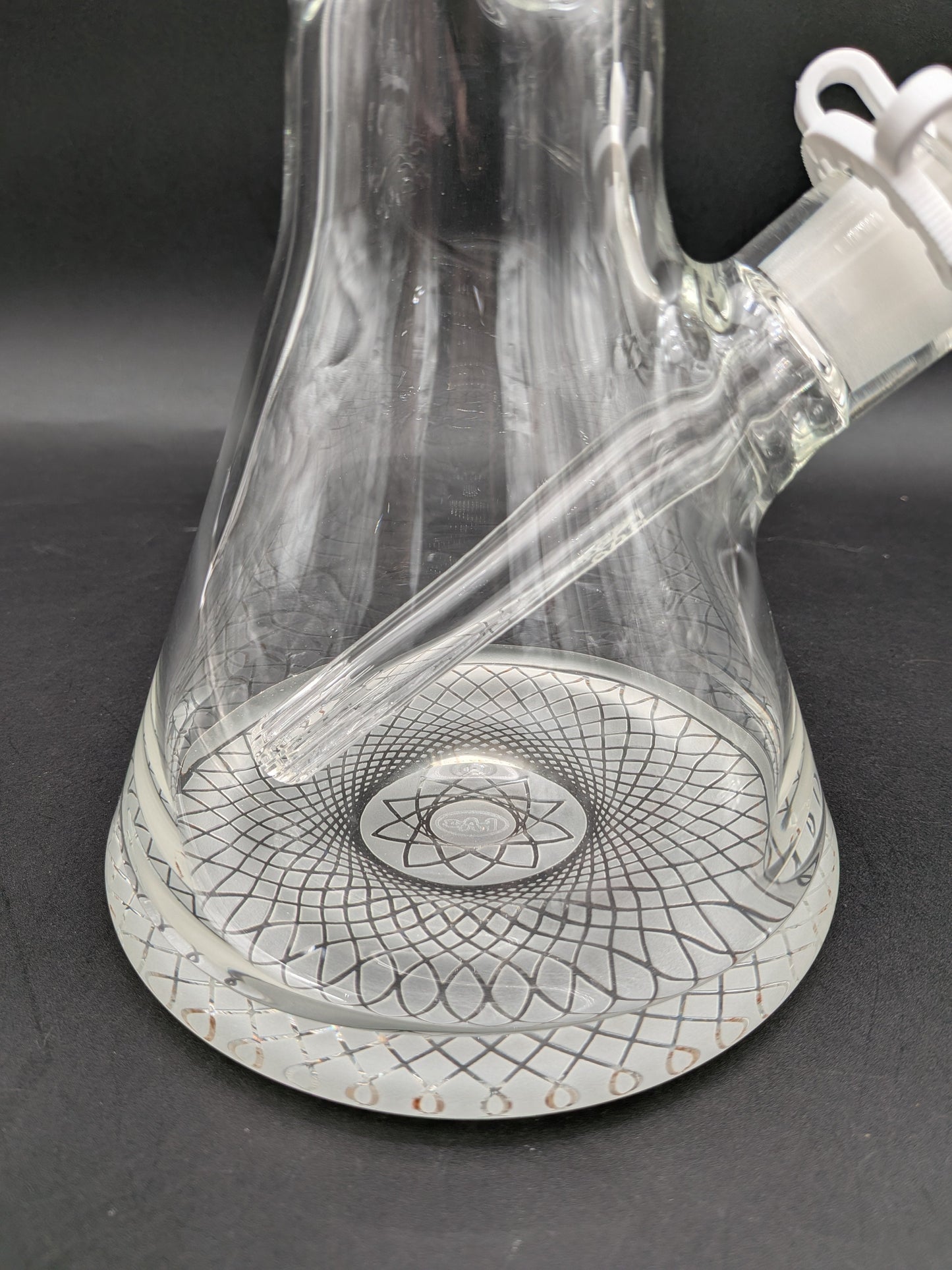 TAG - 18" Beaker Bong 7mm
