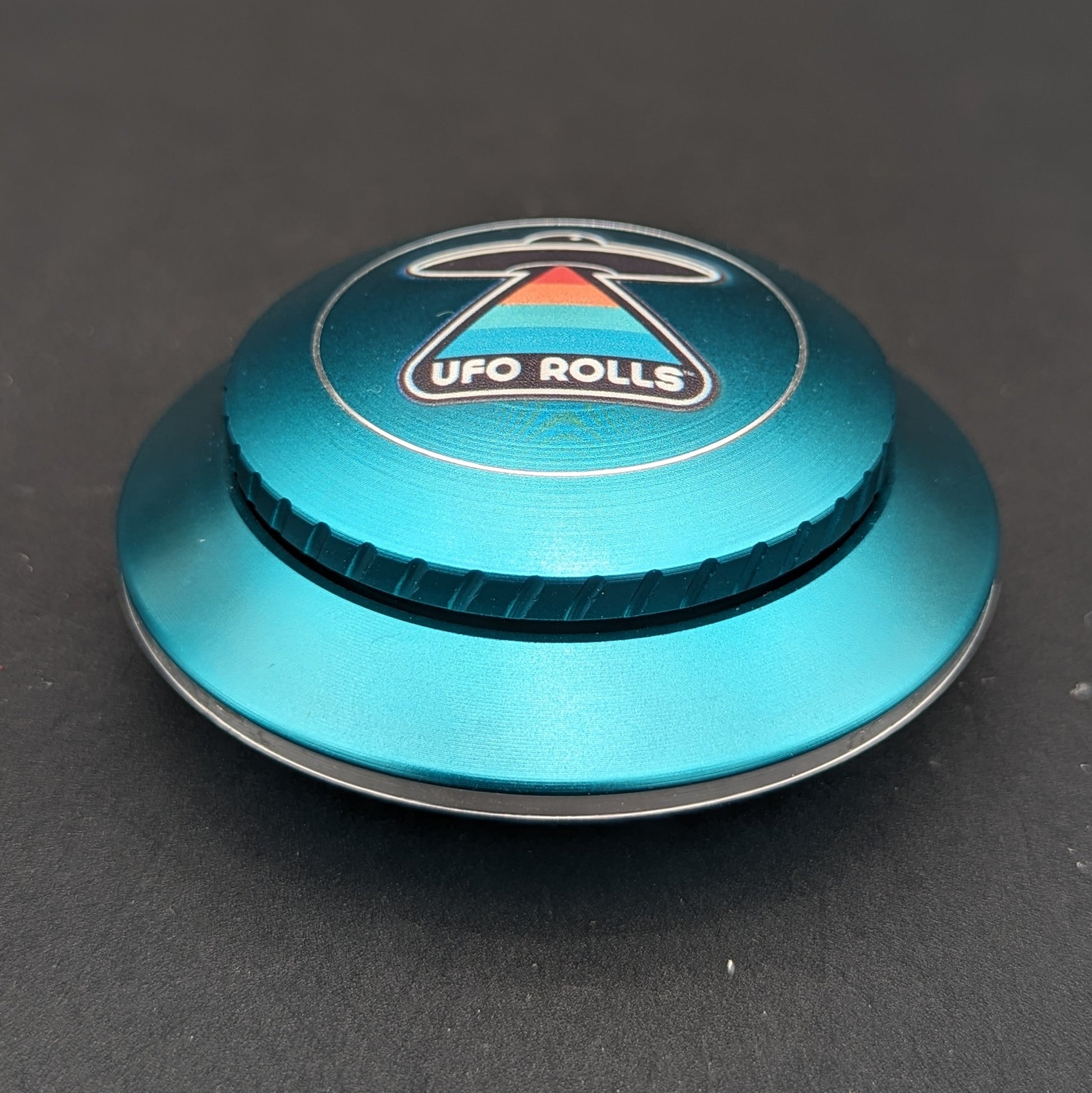 UFO Rolls Spaceship Grinder 4pc-Avernic Smoke Shop