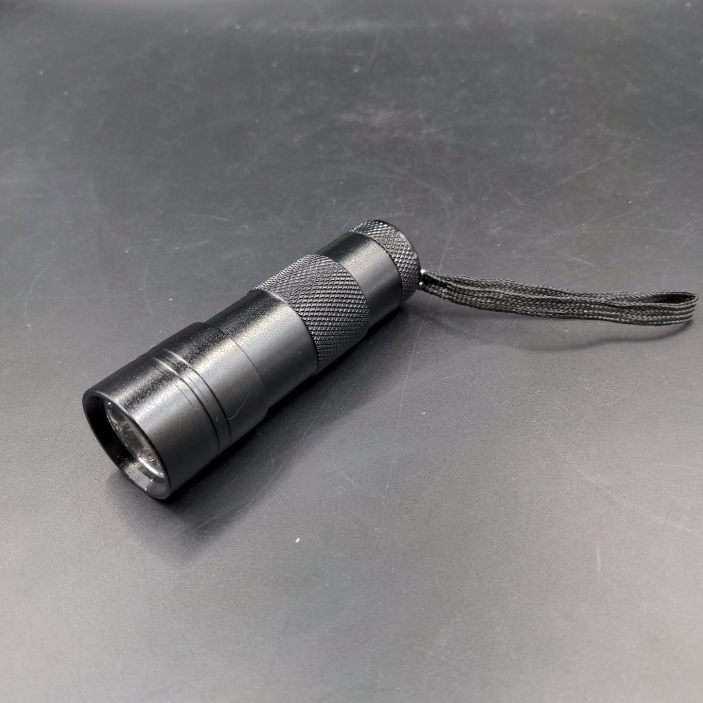 UV Pocket Flashlight - Batteries Included - Avernic Smoke Shop